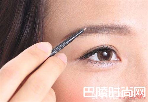 眉妆脱妆怎么办？_夏季不脱妆秘籍 这些防水防汗的彩妆你有了吗？