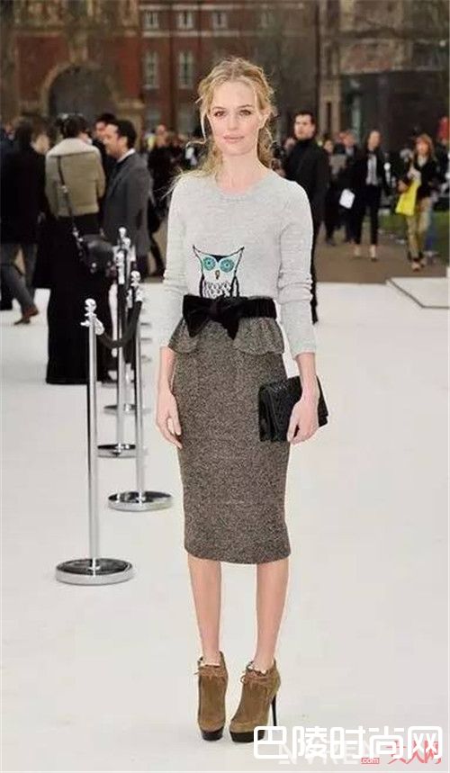 铅笔裙介绍_办公室里的“小心机”教你如何在办公室又美又潮