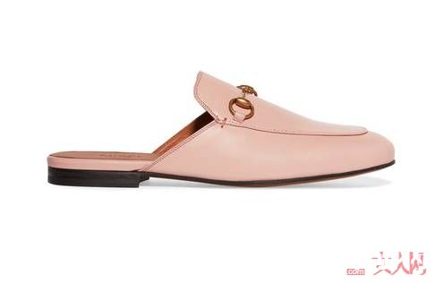 小编推荐_这周穿什么 明明这几双平底鞋超显腿长,你却只用高跟鞋难为自己