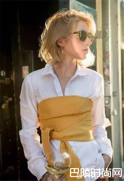 黄色女上衣_都说女孩子黄一点才可爱 那不妨从搭配开始黄起来吧