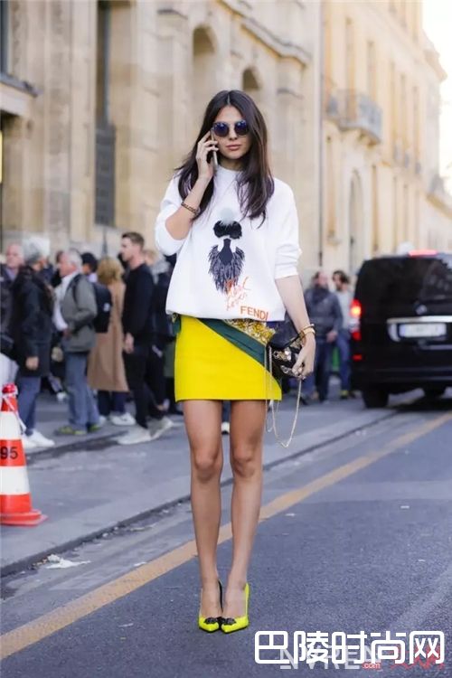 樱草黄如何搭配?_靓丽出彩又显白时髦 今年夏天就穿这3大流行色