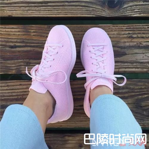adidas Stan Smith_夏日轻薄球鞋清单 让你在这个夏天走出“凉快”