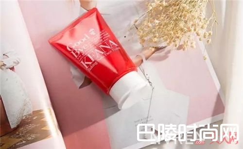 石泽研究所小苏打洁面_这些超实用的小物 让你在夏日避免尴尬