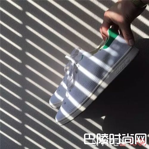 adidas Stan Smith_夏日轻薄球鞋清单 让你在这个夏天走出“凉快”