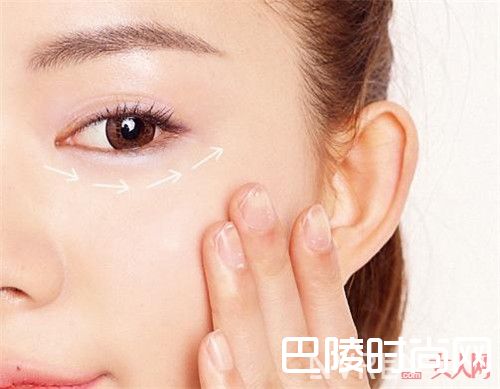 AQ黛珂精致粉霜简介_粉底液的选择技巧有哪些？10种口碑粉底液盘点！