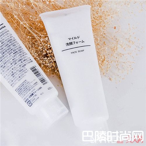 MUJI无印良品柔和保湿泡沫洁面敏感肌适合吗_什么牌子的洗面奶清洁效果好?这6款巨好用平价洗面奶强烈推荐!