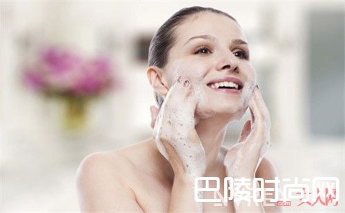 Kanebo佳丽宝Suisai酵素洗颜粉适合什么肤质用_什么牌子的洗面奶清洁效果好?这6款巨好用平价洗面奶强烈推荐!