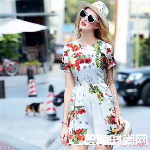 水果印花one piece​_这些漂亮的水果印花单品 穿不好就土得掉渣