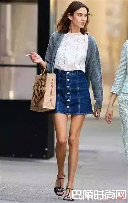 牛仔裙介绍_裙子千万别乱穿,今夏这三款才是最流行的