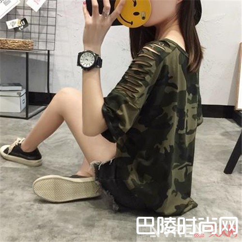 破洞T恤介绍_听说 夏天与破洞更搭配哦