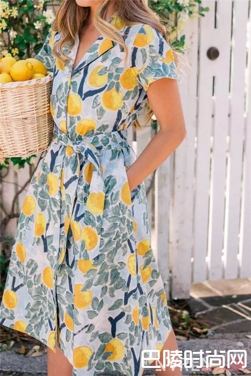 水果印花one piece​_这些漂亮的水果印花单品 穿不好就土得掉渣