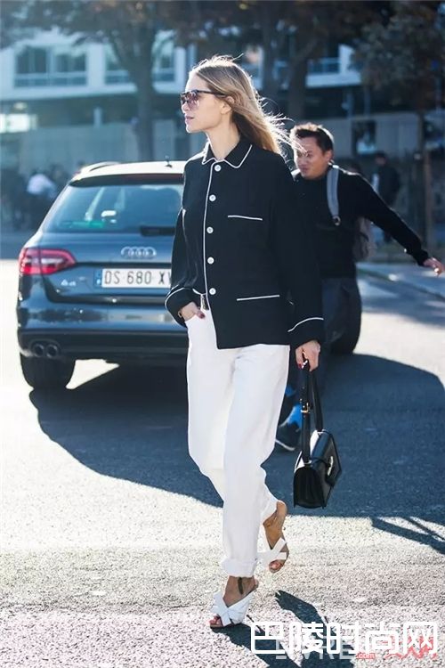 睡衣衬衫如何搭配？_今年盛夏最吸睛的的造型 睡衣style穿起来！