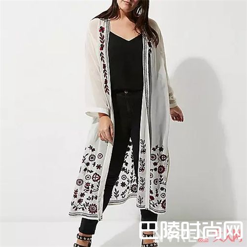 睡衣风衣单品推荐_今年盛夏最吸睛的的造型 睡衣style穿起来!