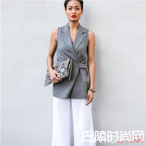 白色阔腿裤介绍_谁说小白裤是禁区？搭配好分分钟上天