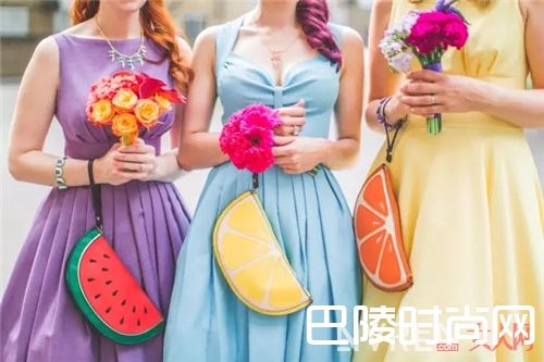 水果元素配饰如何搭配?_这些漂亮的水果印花单品 穿不好就土得掉渣