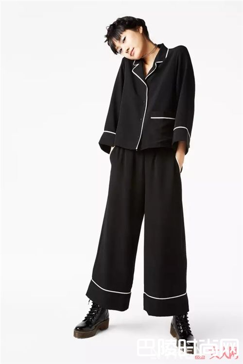 睡衣风衣单品推荐_今年盛夏最吸睛的的造型 睡衣style穿起来!