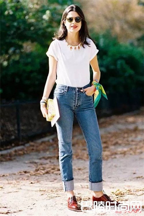 手环式_丝巾的6种夏日玩法 感觉全世界的焦点都在我身上了