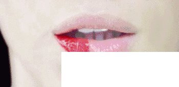 什么是胶质唇釉？_夏天那么热 你的嘴唇更适合用唇釉来补妆！