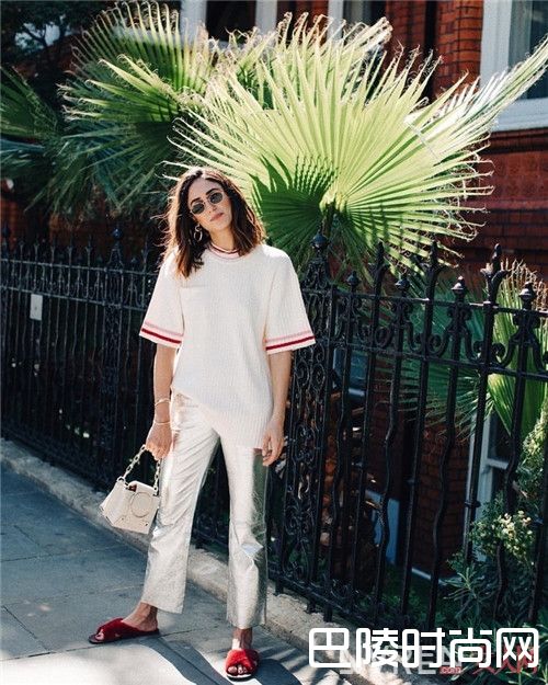 毛毛拖鞋介绍_周末逛街怎么能少了一双好看的鞋呢