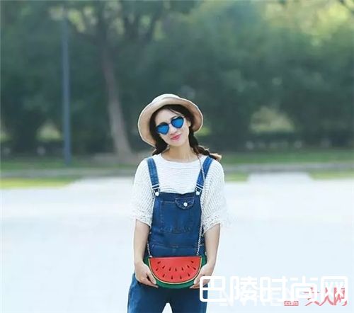 水果元素配饰如何搭配?_这些漂亮的水果印花单品 穿不好就土得掉渣