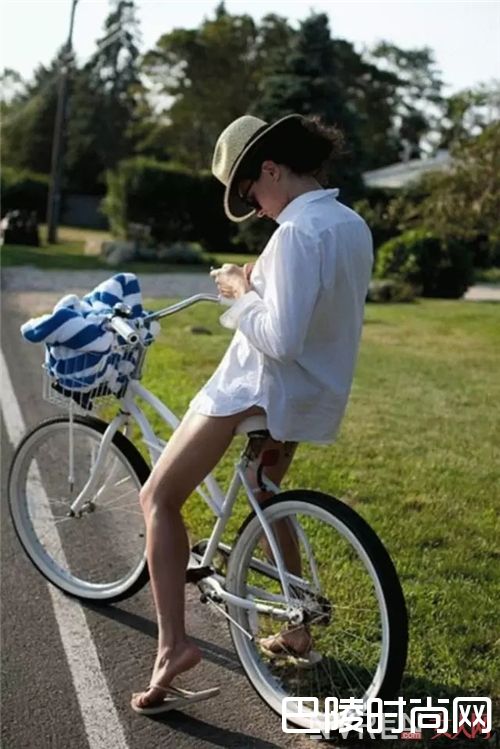 该如何露腿？_你的裸露尺度有多大？看看明星潮人都是怎么露