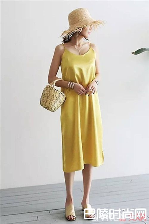 连衣裙介绍_夏日衣橱该有的有了 整个夏日都能美美的