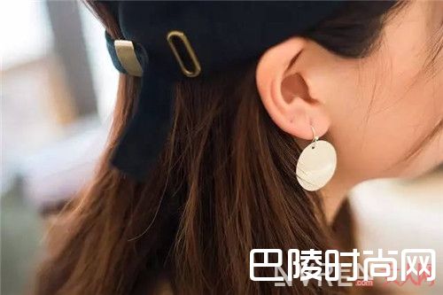 日本 Kaza 金属圆片耳环_哪些单品能让你精致又时髦?