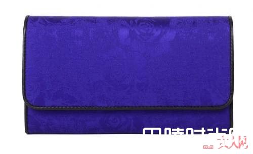 丝质手包介绍_有这10件丝质单品 才配得起“女人”二字