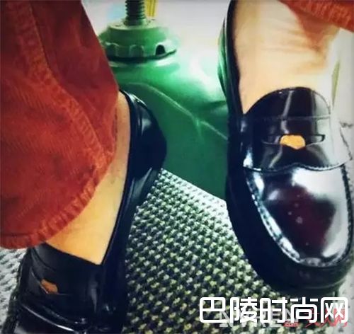 乐福鞋如何穿搭？_女生需要哪些基础款的鞋子？肯定少不了这8款