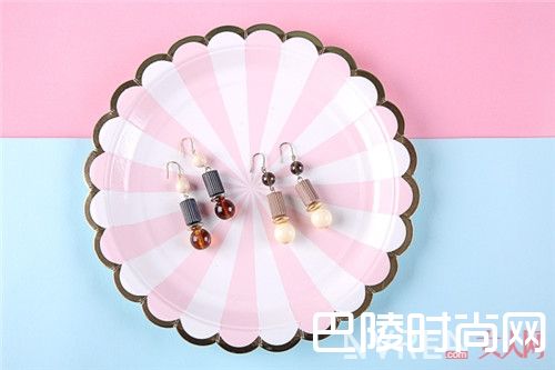 日本 Kaza 树脂混搭耳环_哪些单品能让你精致又时髦?