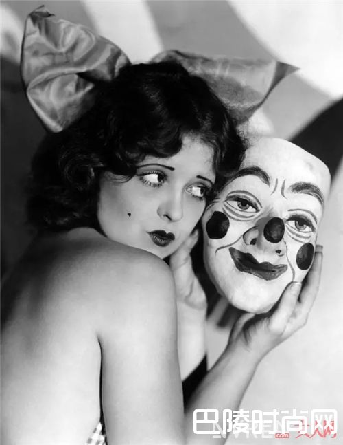 缩唇妆如何化?_这些一见难忘的妆容 竟然是这样化出来的!