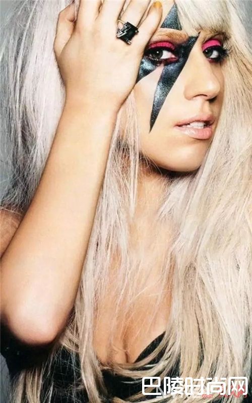 闪电妆如何化？_这些一见难忘的妆容 竟然是这样化出来的！