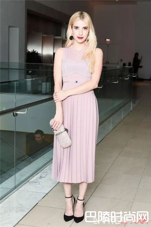 连衣裙如何搭配显高?_这些看似普通的单品也显高 前提是你搭对了!