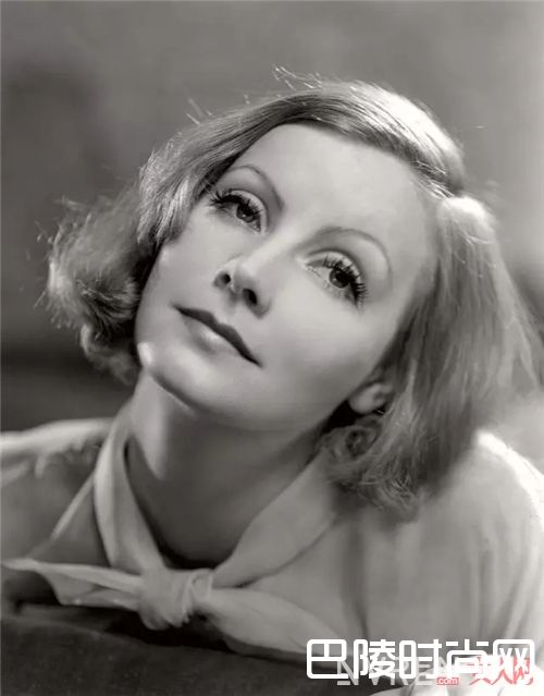 蝴蝶眉如何化?_这些一见难忘的妆容 竟然是这样化出来的!