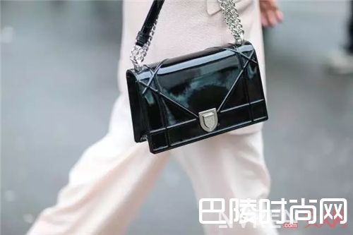 漆皮包该如何护理？_天天剁手买包的你 分得清真皮还是假皮吗？