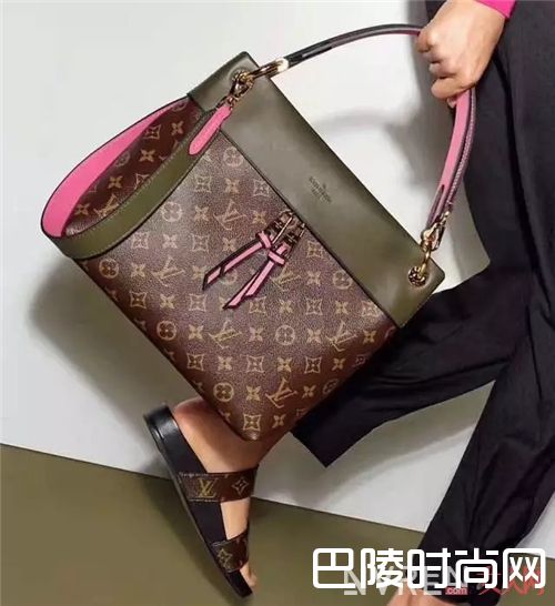 PVC皮包该如何护理？_天天剁手买包的你 分得清真皮还是假皮吗？