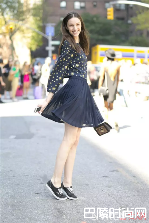 梨型身材介绍_这四种身材如何穿起百褶裙 让你少女力max