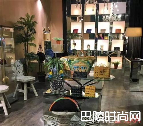 ARANÁZ包包推荐_1000元左右的小众美包 潮人博主都在背它们