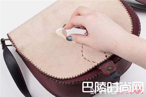 麂皮包该如何护理？_天天剁手买包的你 分得清真皮还是假皮吗？