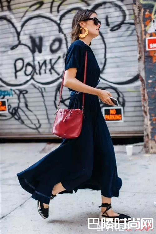 沙漏型身材介绍_这四种身材如何穿起百褶裙 让你少女力max