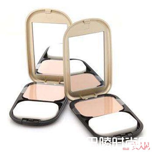 蜜丝佛陀透滑粉饼_一波超强定妆粉饼来袭 什么补妆都不需要了！