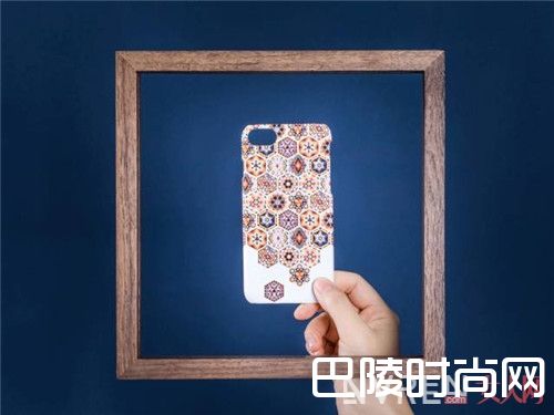 万花筒介绍_如果将200年前的大作变成手机壳会不会惊艳到你