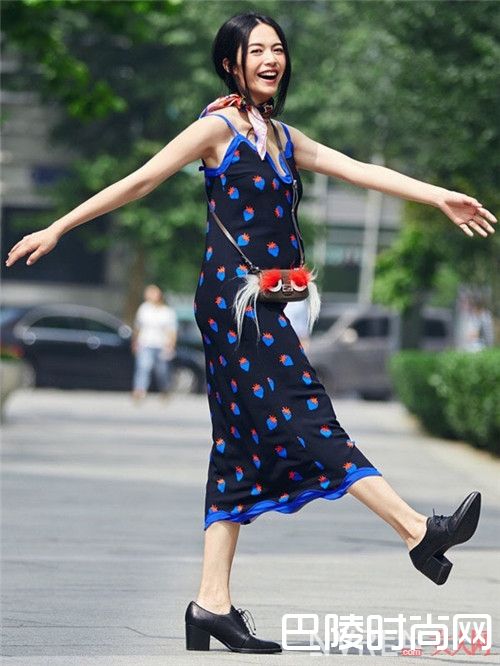 卖萌包介绍_今夏必备好包 包治百病