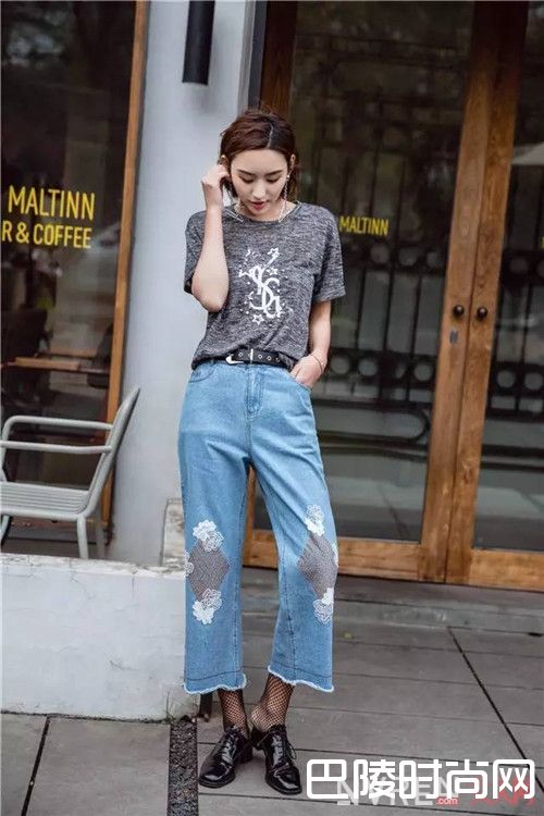 T恤+喇叭裤_来点小心机 让你在烂大街的T恤潮中脱颖而出
