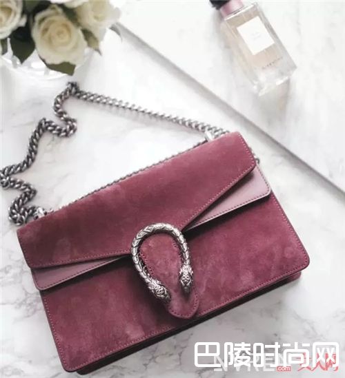 麂皮包该如何护理？_天天剁手买包的你 分得清真皮还是假皮吗？