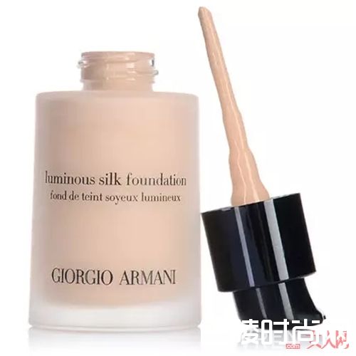 阿玛尼LSF柔亮丝绒粉底液_9款适合油皮肤质的粉底液 这个夏天就选它了