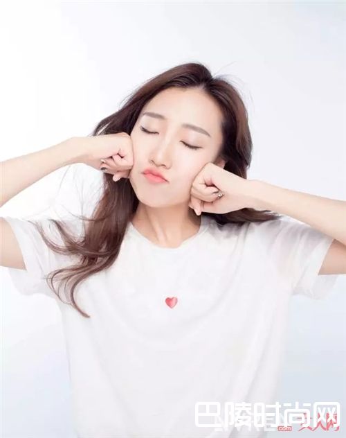 梦妆21号红丝绒唇笔_夏天淡妆最显白、最提气色的7支口红在这里！