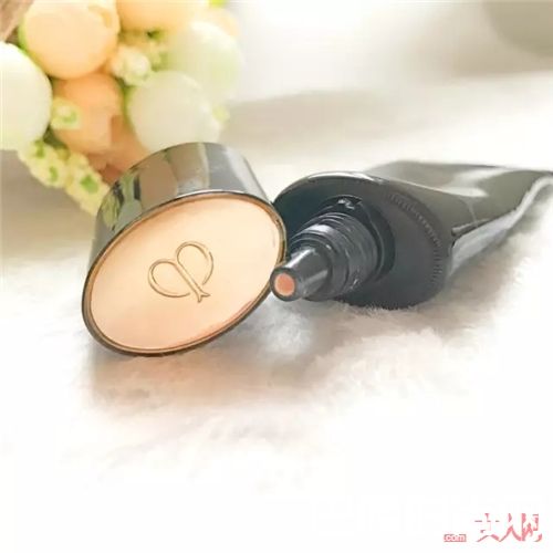 CPB肌肤之钥 旧版光润粉霜_9款适合油皮肤质的粉底液 这个夏天就选它了