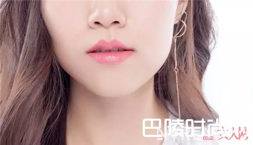 雅诗兰黛倾慕唇膏魅色系列_夏天淡妆最显白、最提气色的7支口红在这里！