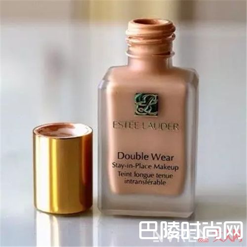 雅诗兰黛持妆粉底液_9款适合油皮肤质的粉底液 这个夏天就选它了